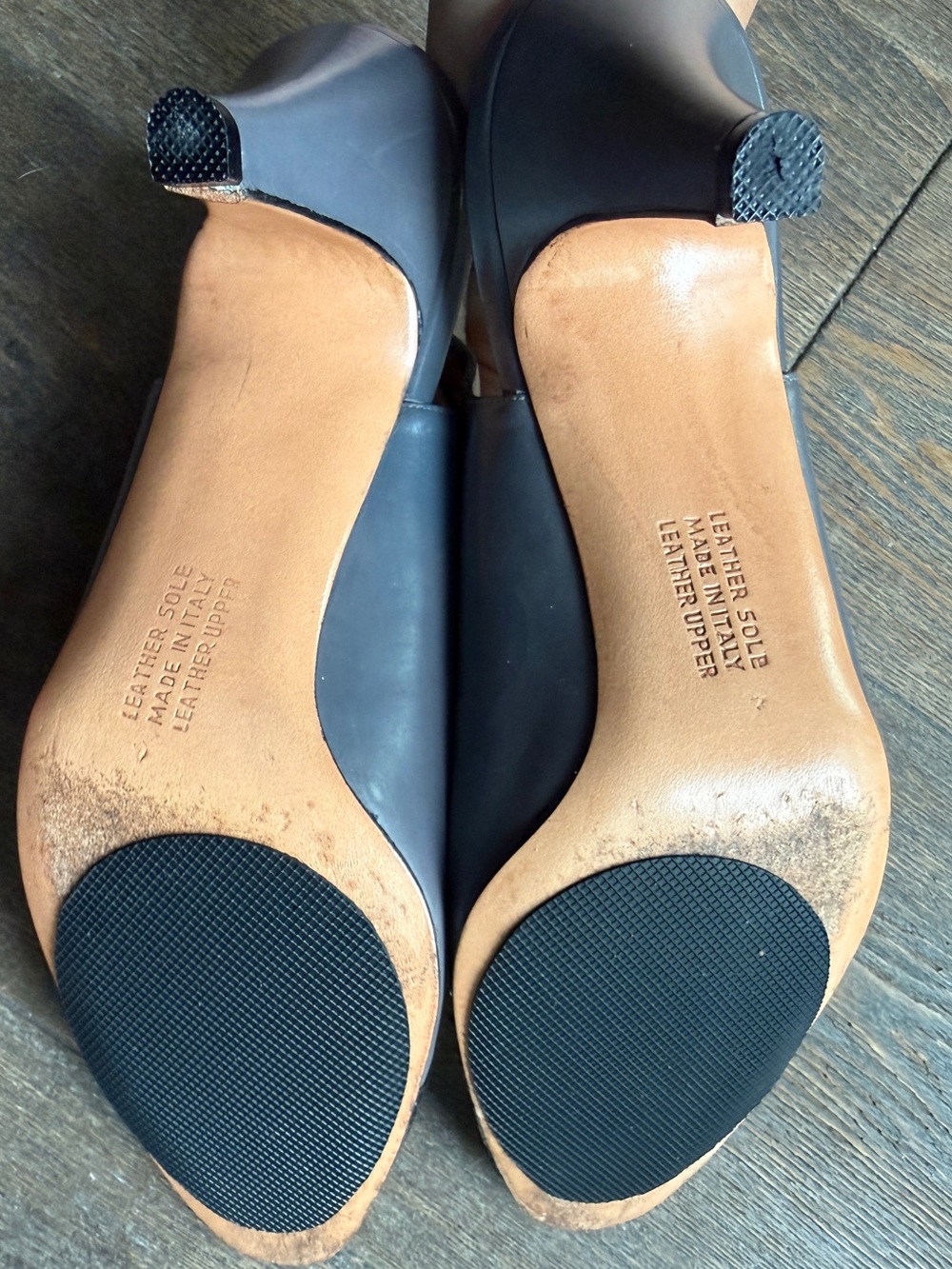 Vintage Ferragamo Slingbacks - Sz 8 EUC Black + Gray New Heel Caps + Sole Grips - Picture 5 of 11